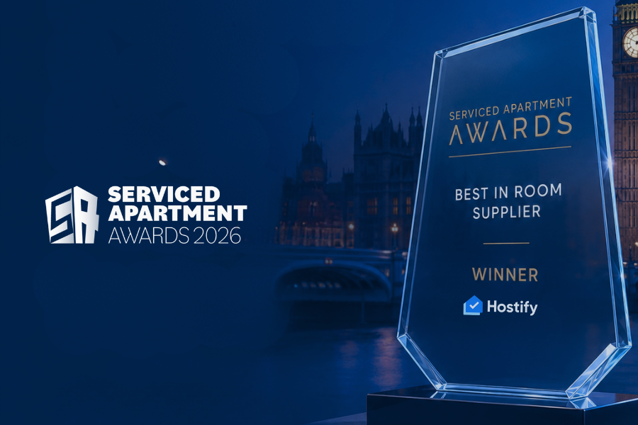 Hostify remporte le prix du Meilleur fournisseur en chambre aux Serviced Apartment Awards 2026 1