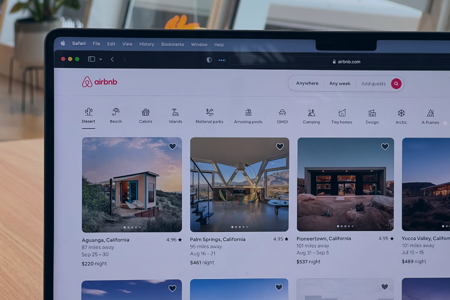 Improving bookings with management software through Airbnb listing optimisation and automated property management tools